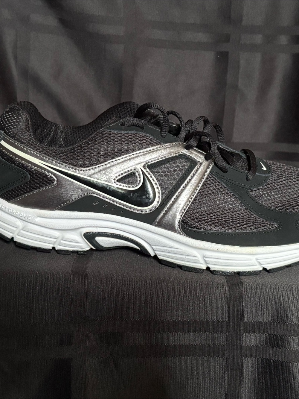 Nike Men's Dart 9 Black Silver White Running Shoes US 11.5 UK 10.5 (443865-002)